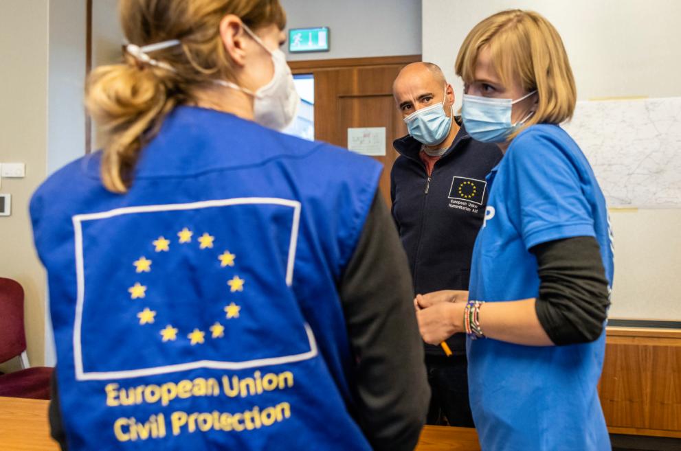 EU Civil Protection and Humanitarian Aid staff closely coordinate the delivery of emergency assistance to Ukraine with the United Nations representatives. Krakow, March 8, 2022.