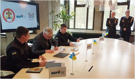 The Exchange of Experts during one of te sessions.