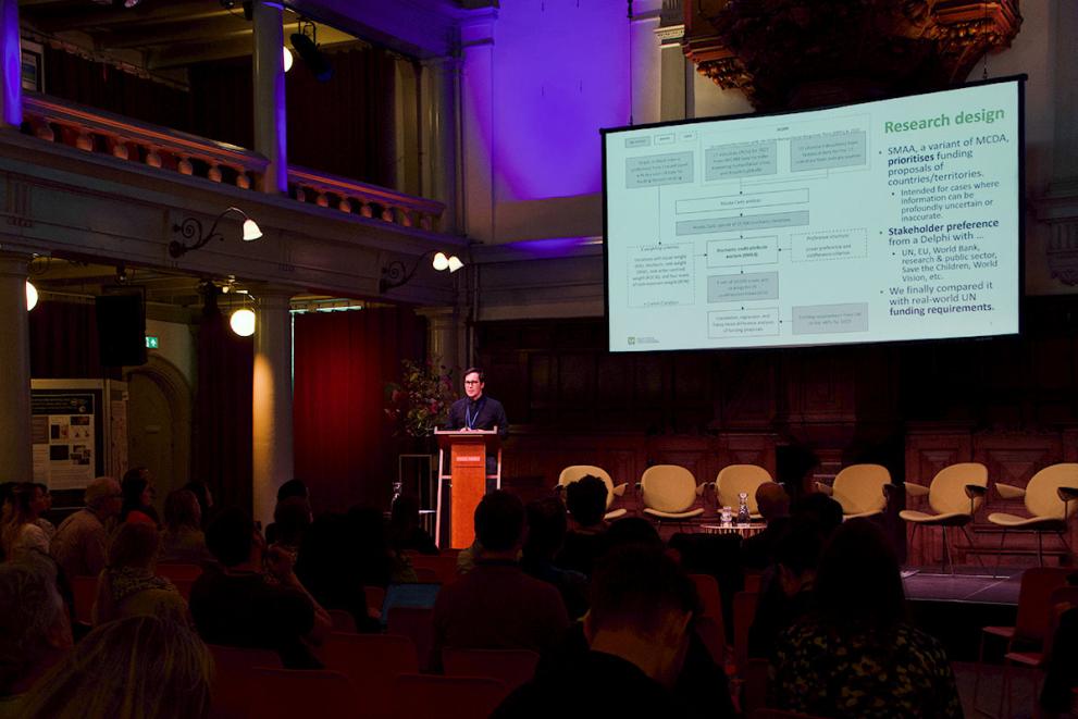 Juha-Pekka during his presentation at the Changing World Risks event.
