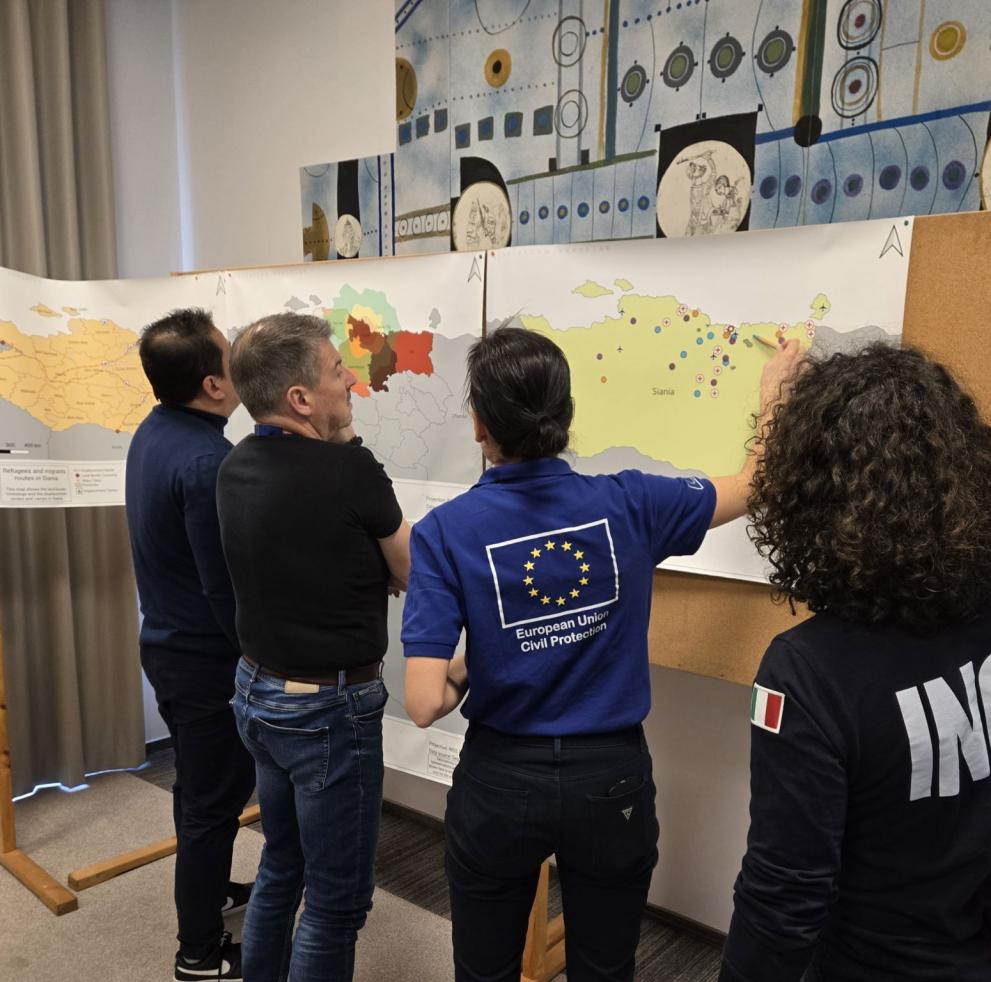 participants looking at maps