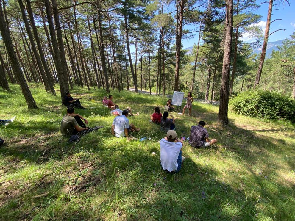 Participants take part in a SparkleFire interactive  field exercise during a workshop organised by the  Forest Science and Technology Centre of Catalonia  © EU 2025