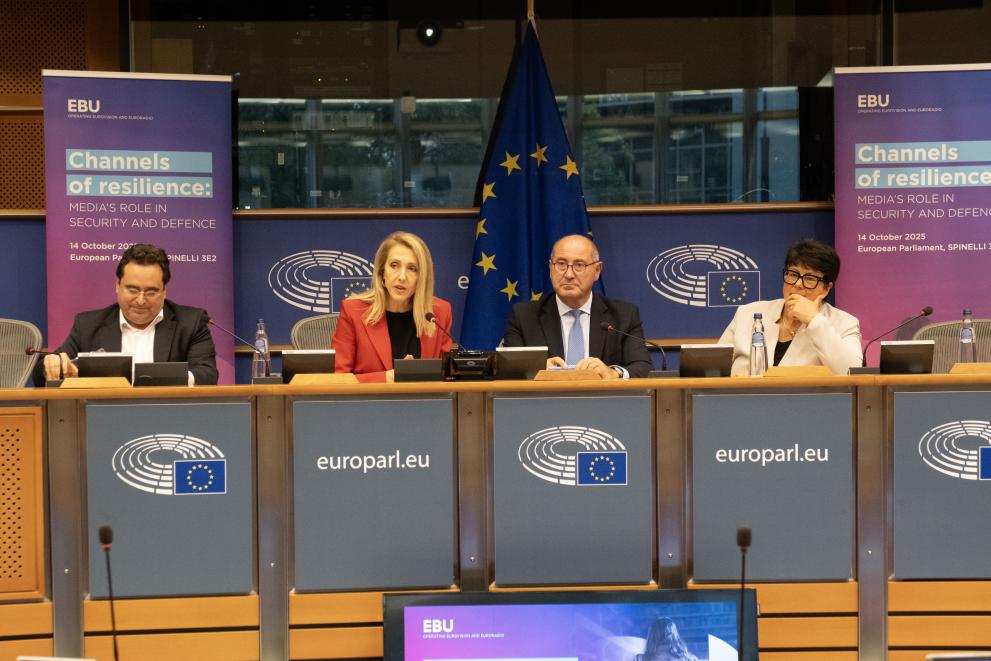 Sibyle Veil speaking at the panel during the event. She is seated next to Javier Sanchez and MEP Hélder Sousa Silva.