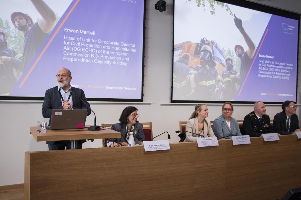 Erwan Marteil during his speech at the Summer School in Tallin.