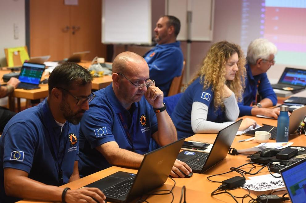 Valentina Angeli with other civil protection participants during a seminar
