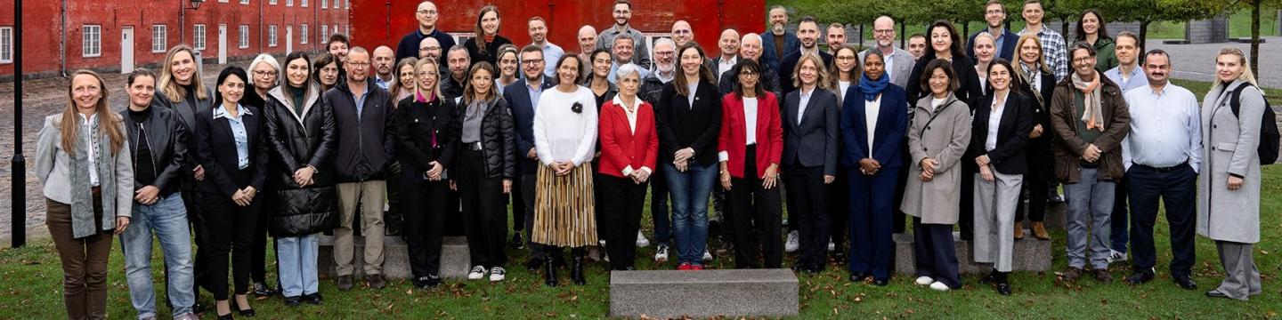 ntc_banner_discussion-group.