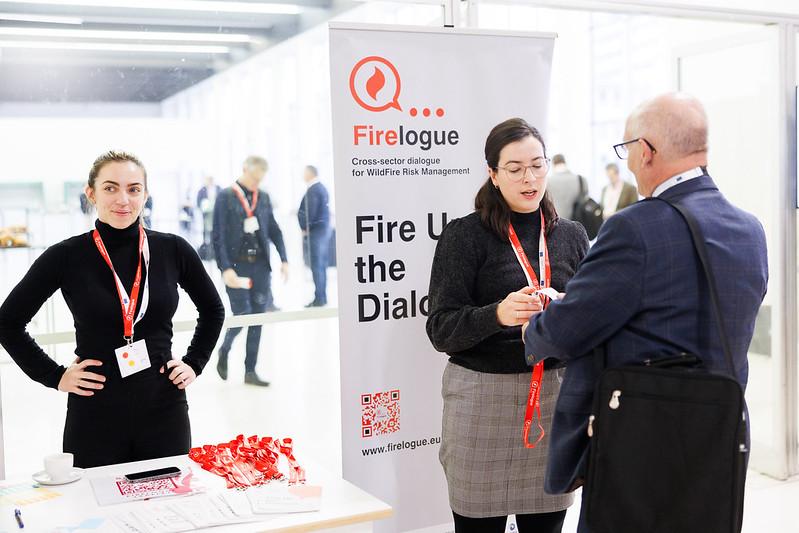 Firelogue representatives informing participants.