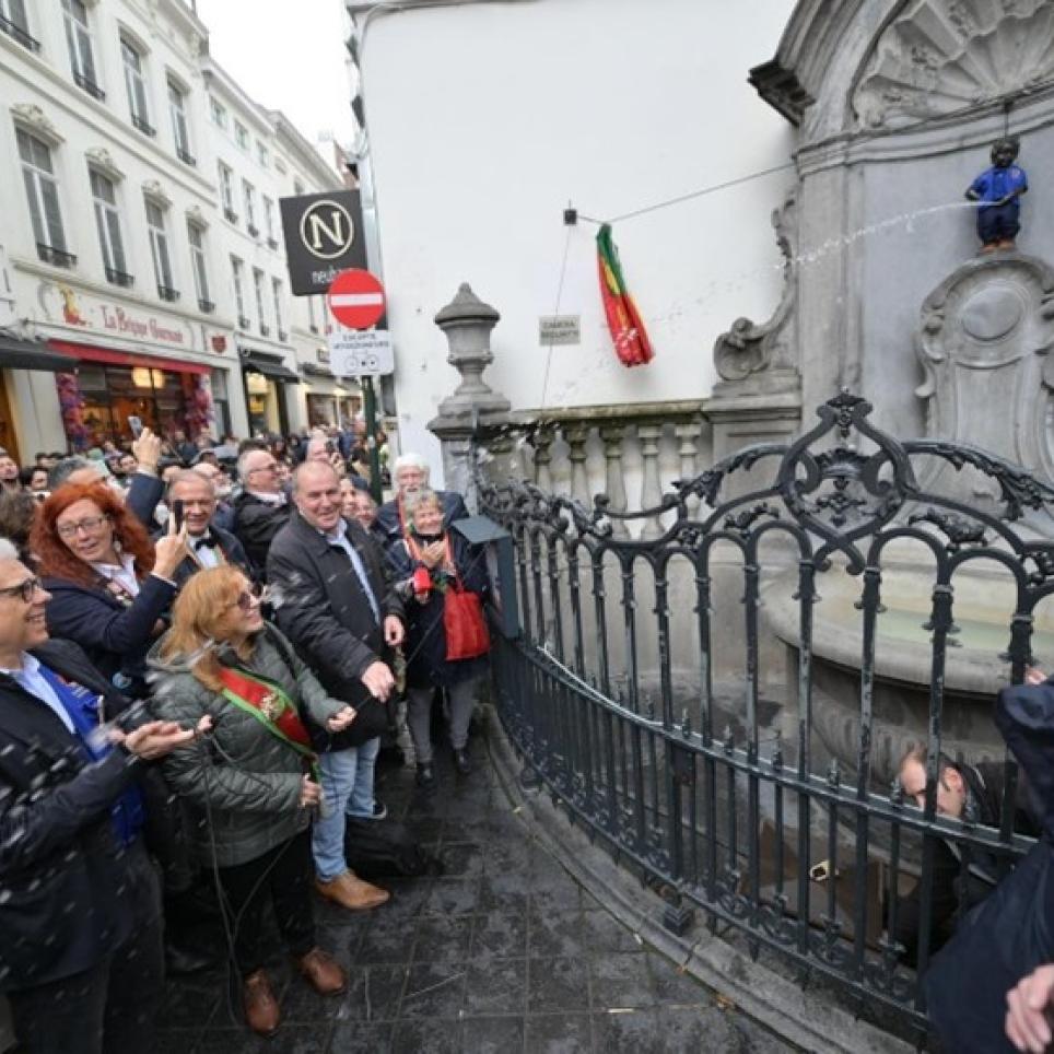 Manneken Pis ceremony_3