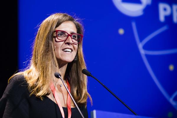 Patricia Gaspar receives UCPM medal