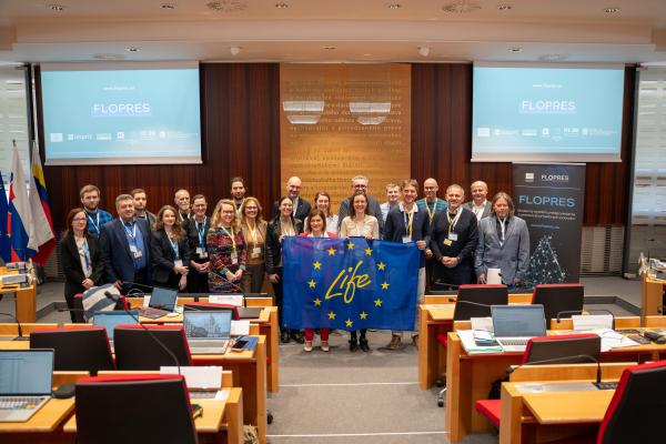A group of participants during one of the last events of LIFE presenting the 2025 Calls