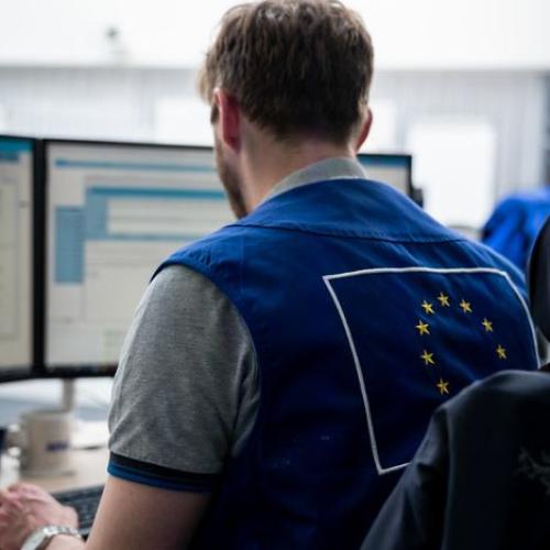 The Emergency Response Coordination Centre (ERCC) is the heart of the EU Civil Protection Mechanism. It coordinates the delivery of assistance to disaster-stricken countries, such as relief items, expertise, civil protection teams and specialised equipment.