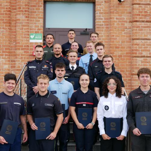 Participants with certificates 