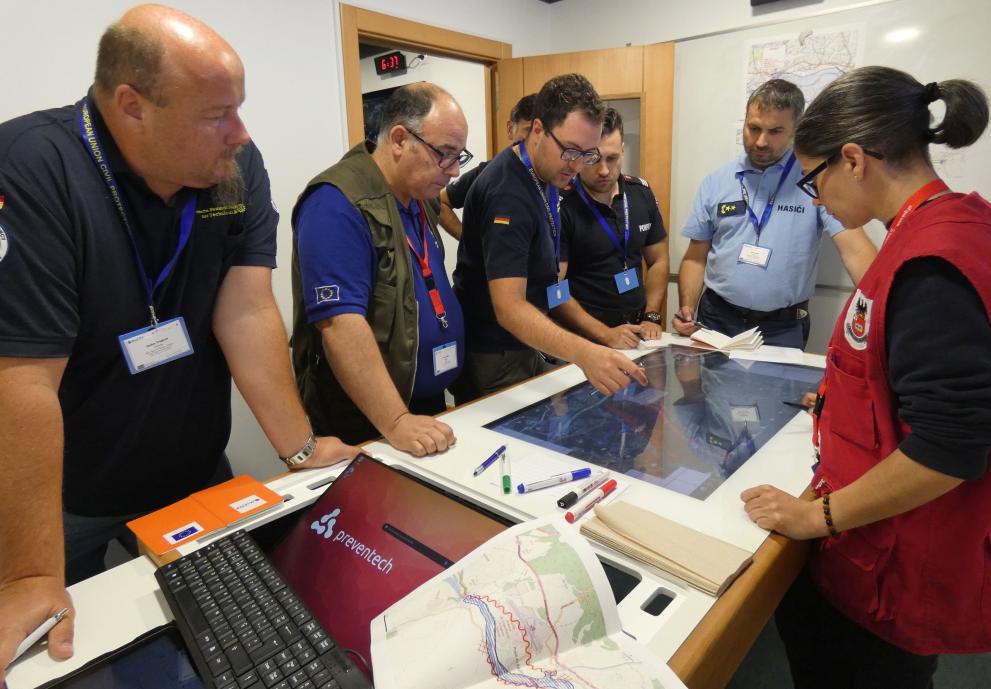 Participants of ModTTX meet up with an On Site Comander.