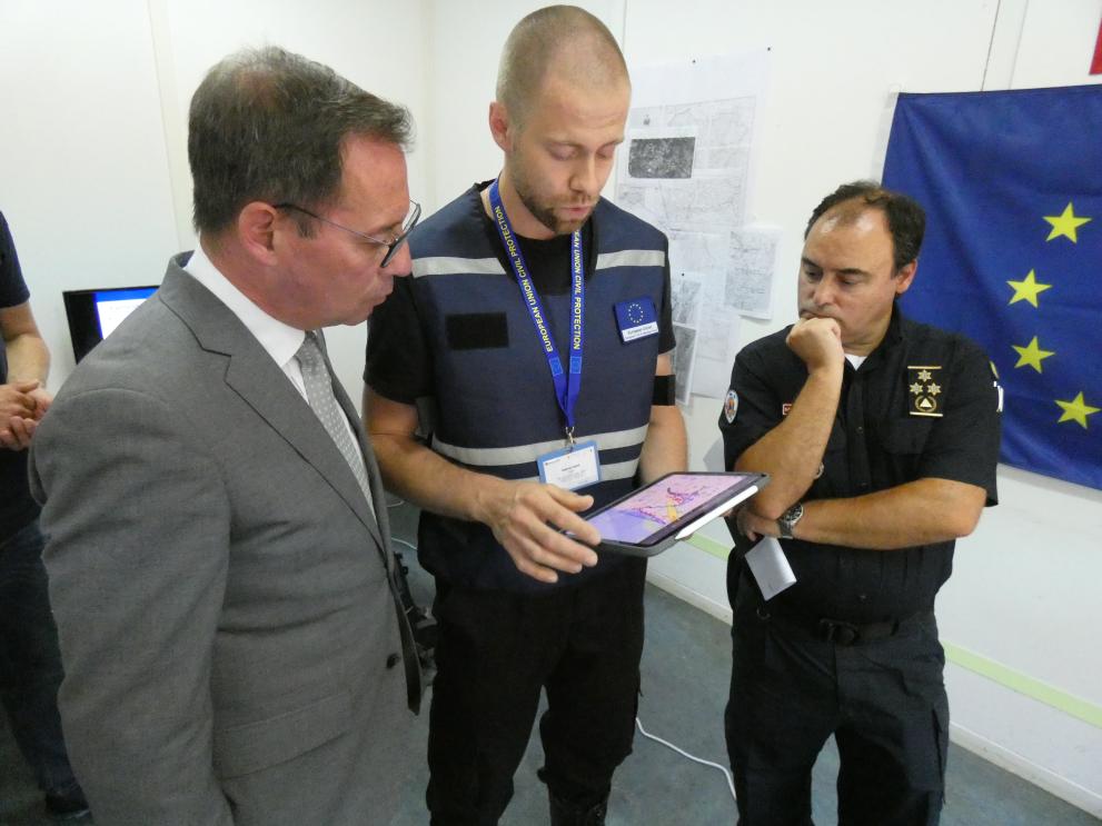 Exercise participant present information to VIPs