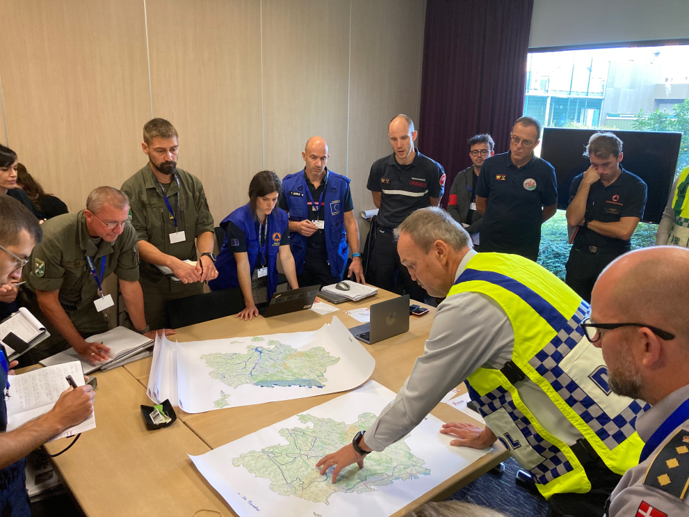 LEMA explains situation to Modules and EUCPT in Modules Table Top Exercise.