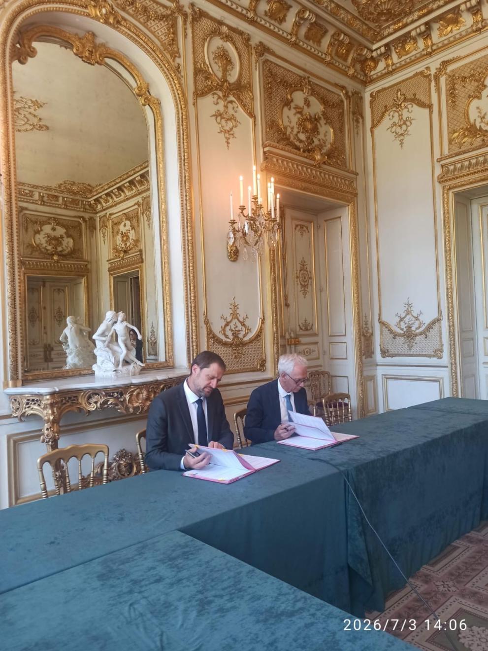 Signing of the service agreement with the Police Prefecture