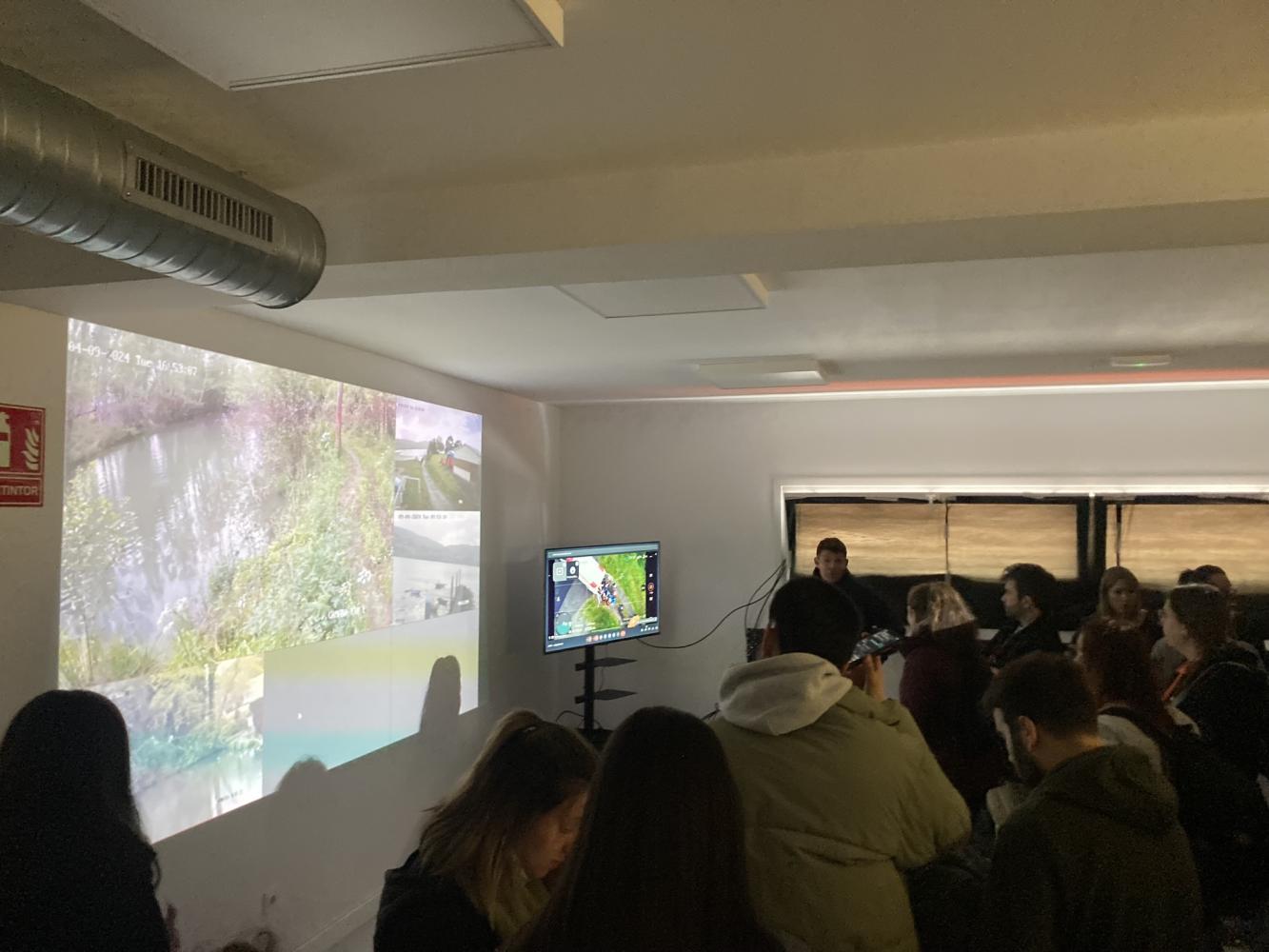 Students safe location with real time follow simulation