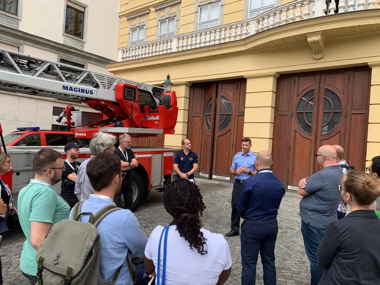 DI Hoffmann & DI Nikolaus showing the professional fire department in the inner city of Vienna