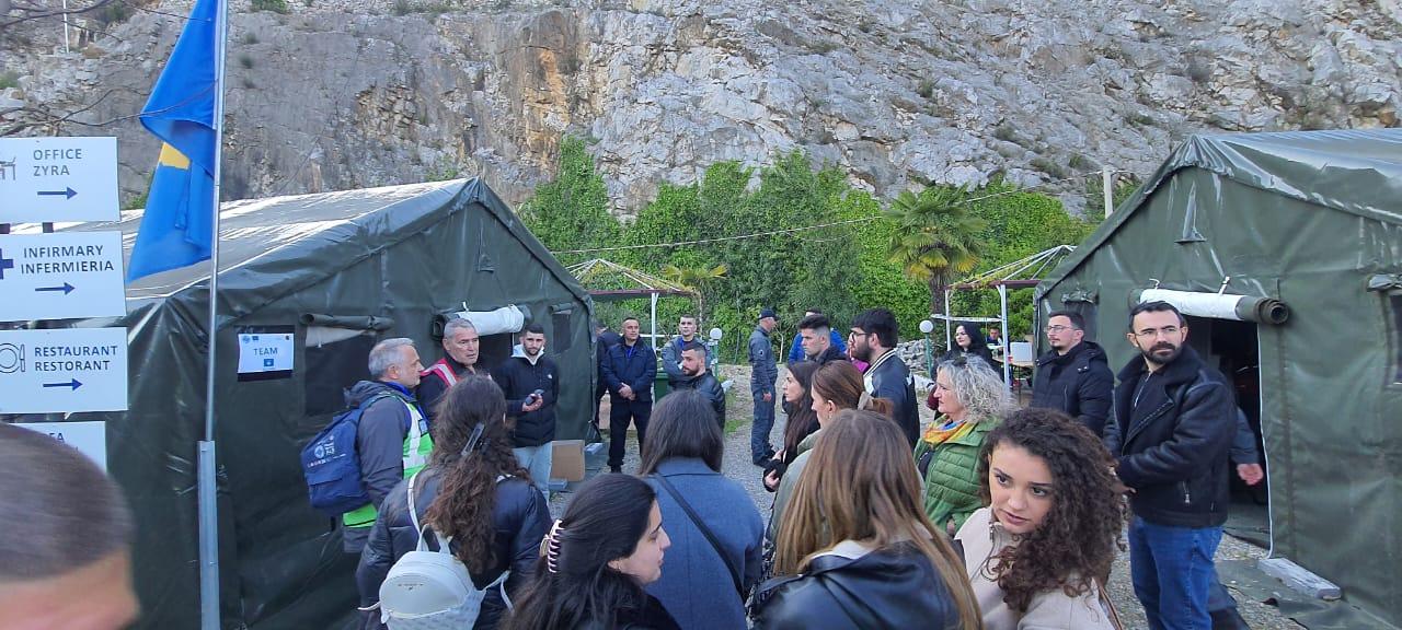 Students meeting the Teams