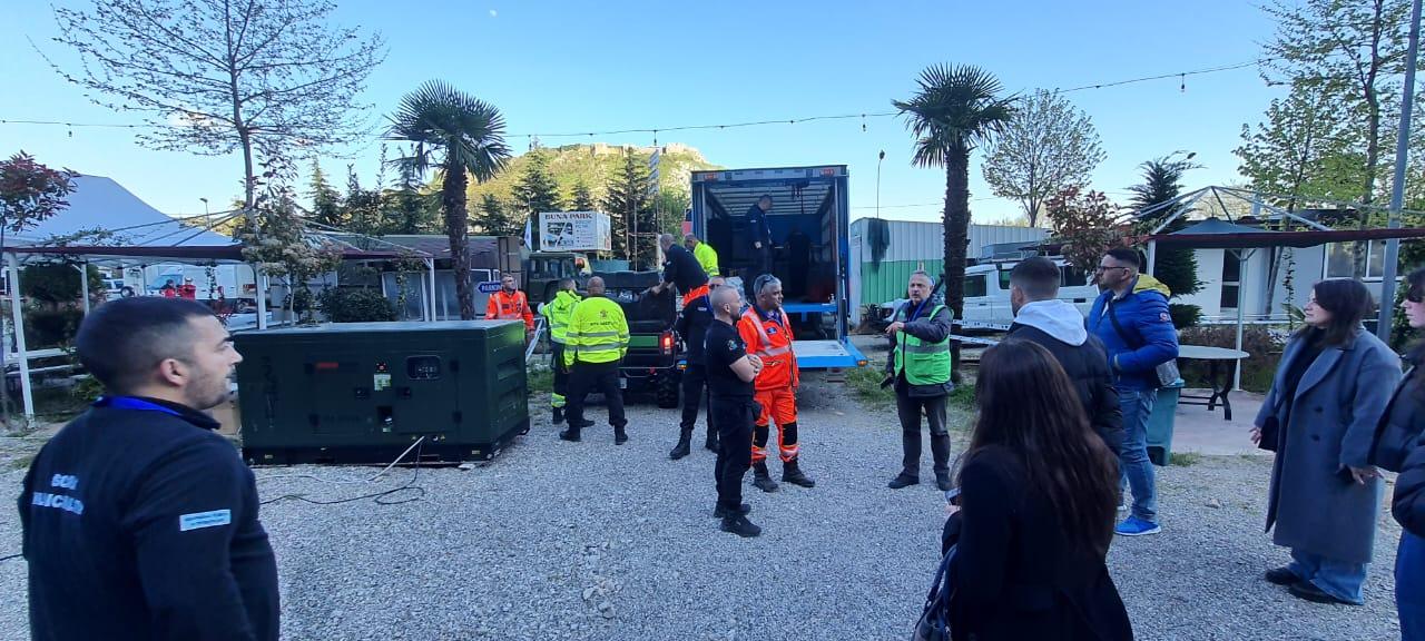 Students meeting the Teams