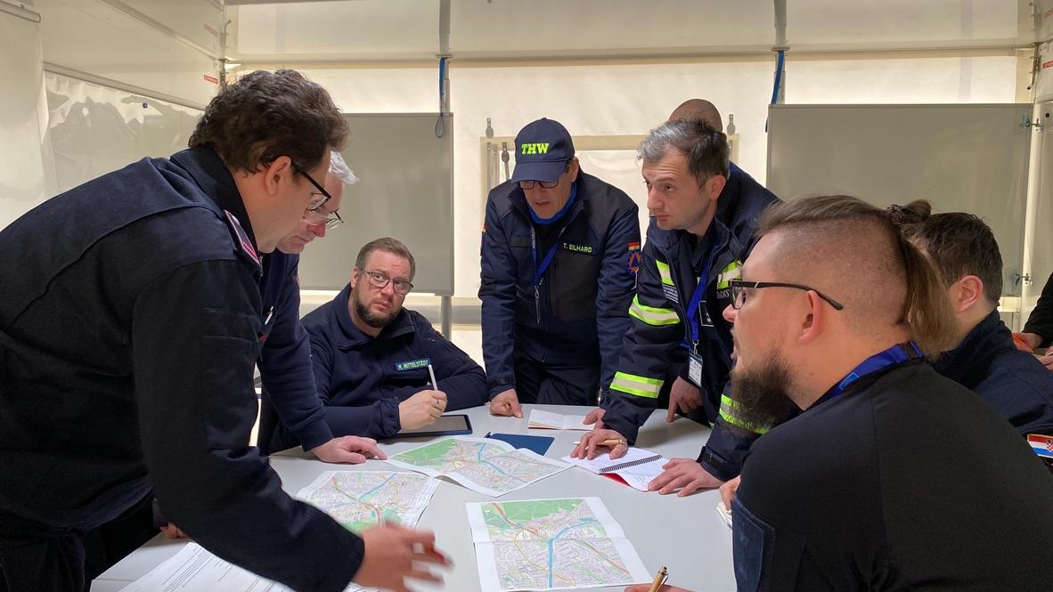 Modules key personnel meet with an OSC