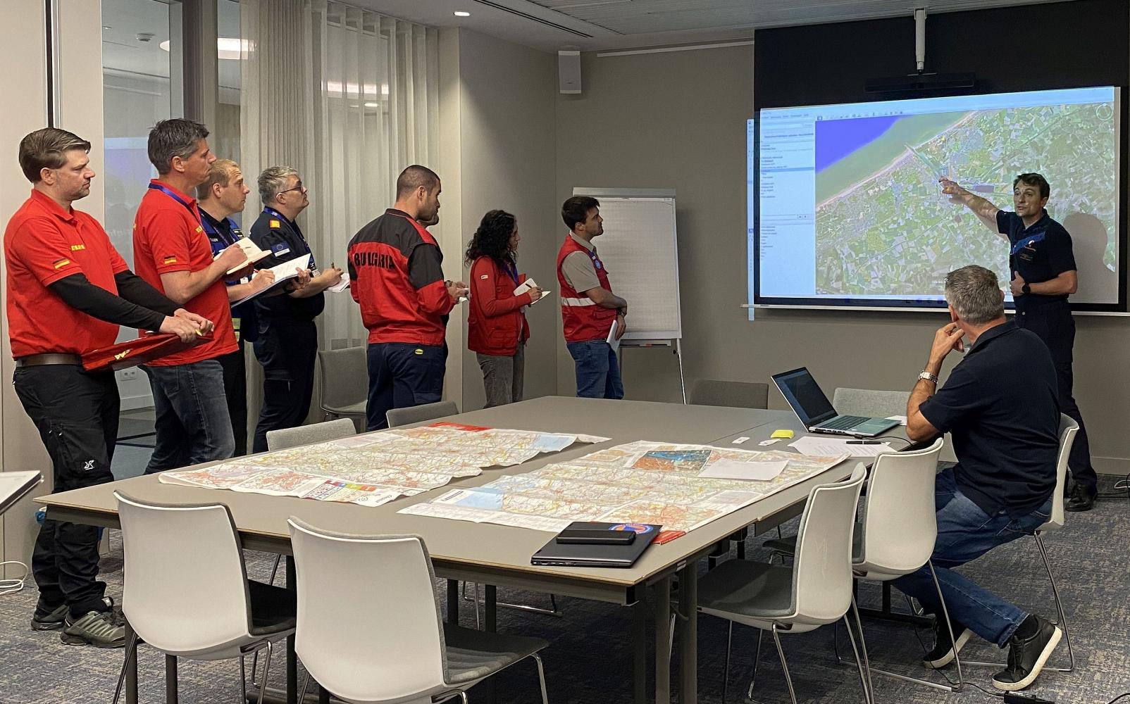 The modules meet with OSC and receive an overview of the situation - redeployment.