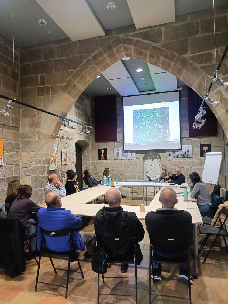 Meeting with mayors and landowners in the Ribera Salada pilot.