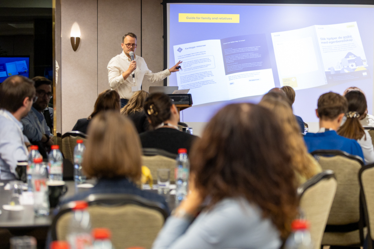 NO representative presents to the audience the preparEU pilot project activities