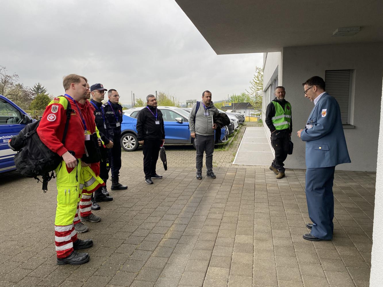 Participants meet with LEMA.