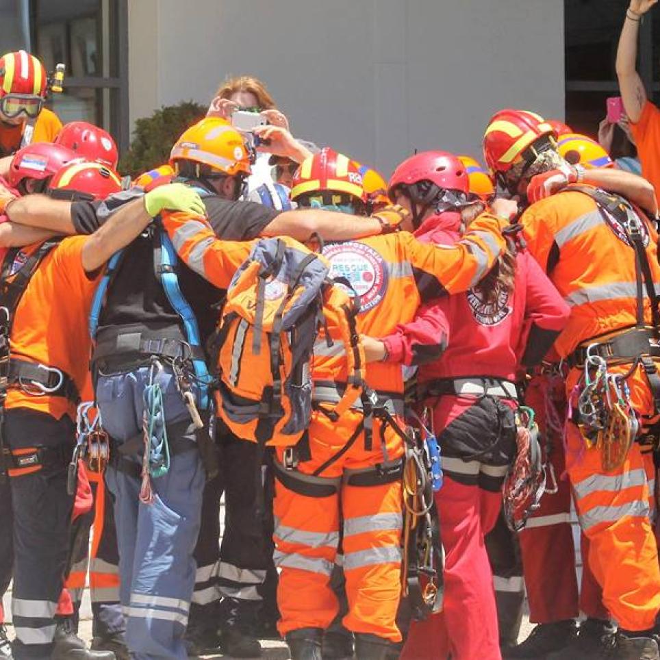 Team of volunteers in aid actions