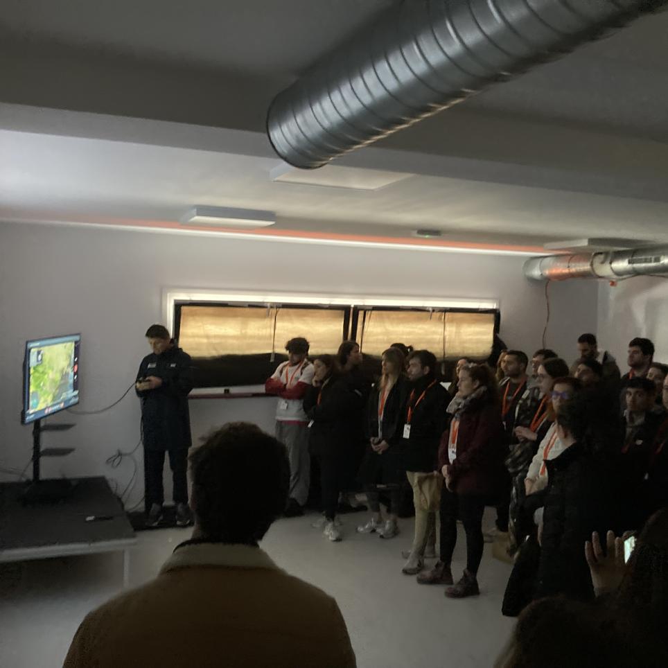 Students safe location with real time follow simulation