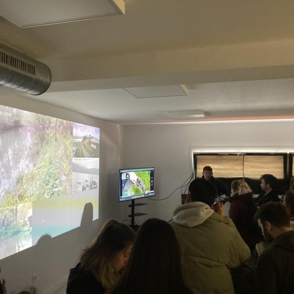 Students safe location with real time follow simulation