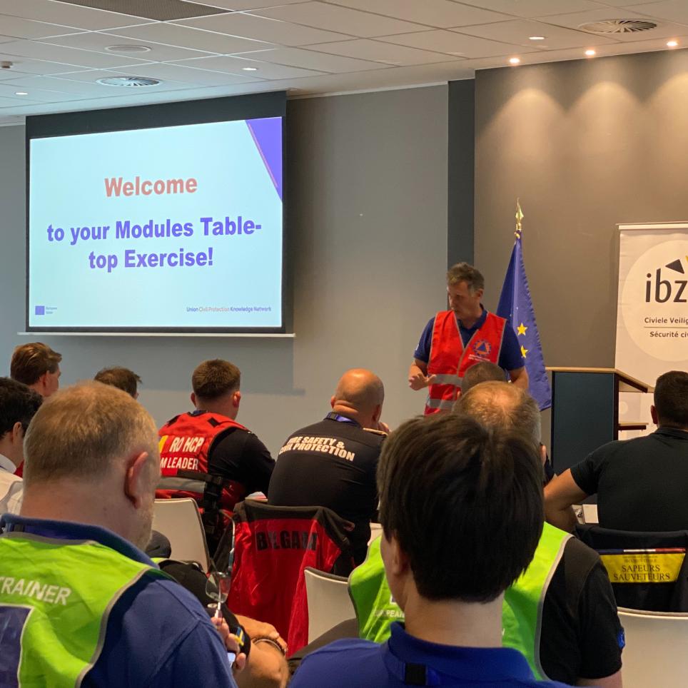 ModTTX 4 Welcom session; the participants receive a welcom briefing.