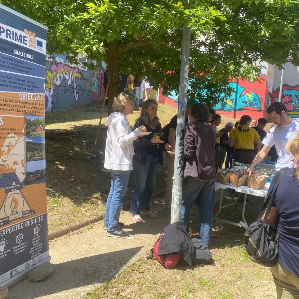 Outdoor light refreshments