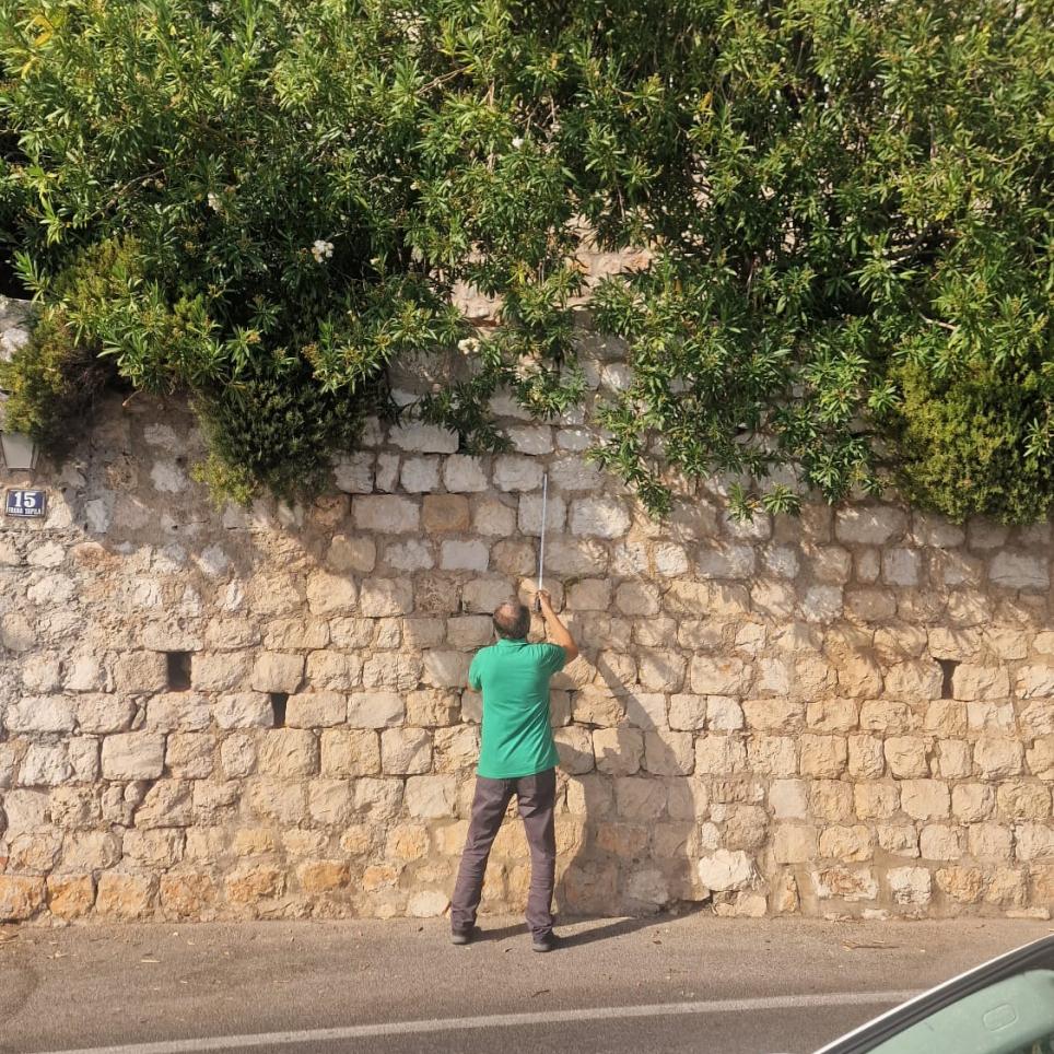 Du retaining wall