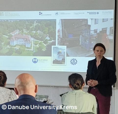 A moment of the lecture delivered by DAI experts