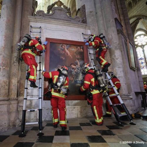 French firefighters securing cultural heritage assets