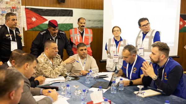 Discussion on HNS between Jordan Civil Defense and the Team Leader of the EUCPT